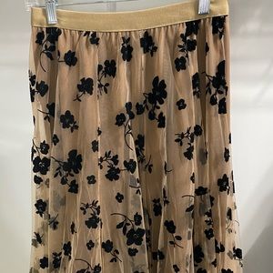 Chicwish 3D Posey Double-Layered Mesh MIDI Skirt Sz S-M